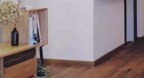 踢腳線1.png 踢腳線1.png